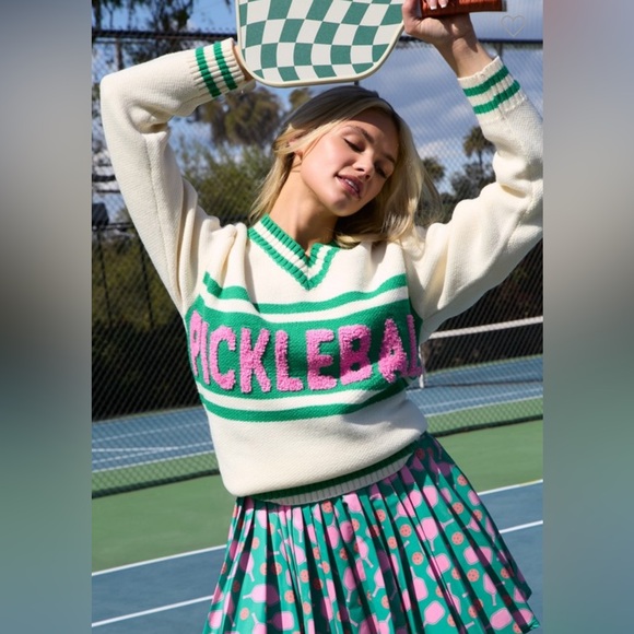 PICKLEBALL V-NECK SWEATER - Picture 9 of 15